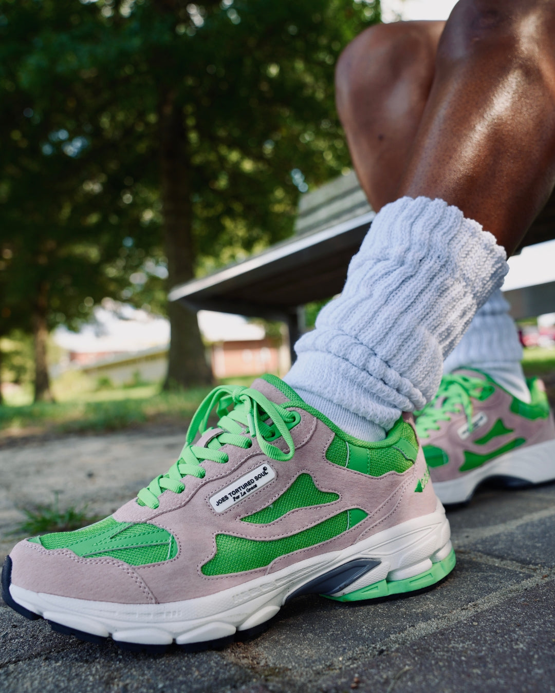 083 TRAINER (AKA) (PINK&GREEN)
